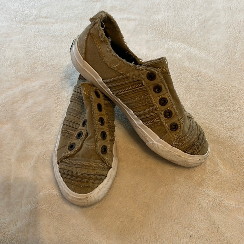 🎉3/$10 Slip on Sneakers
